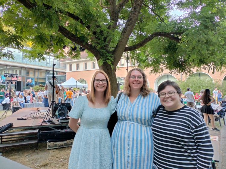 Scholarship recipients of the Mavis Arnaud Frugé scholarship in Vichy, France.